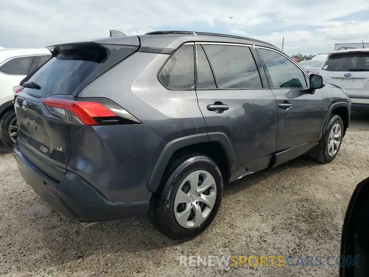 3 Фотография поврежденного автомобиля 2T3K1RFV9LC040429 TOYOTA RAV4 2020