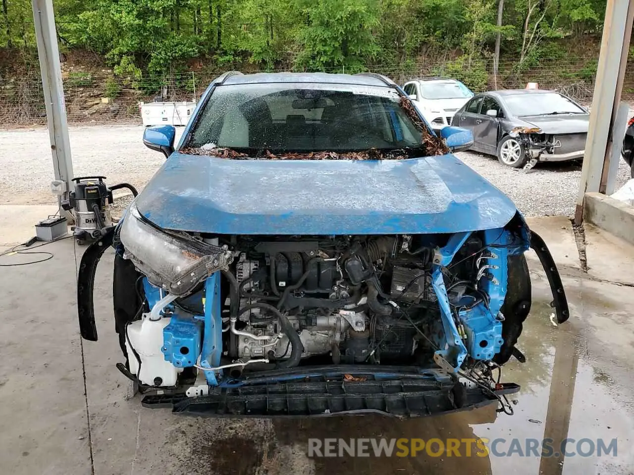 5 Photograph of a damaged car 2T3K1RFV9LW095865 TOYOTA RAV4 2020