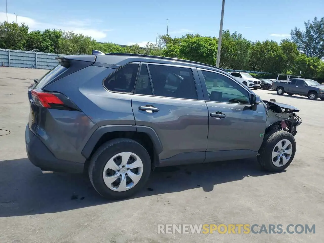 3 Фотография поврежденного автомобиля 2T3K1RFVXLC080552 TOYOTA RAV4 2020