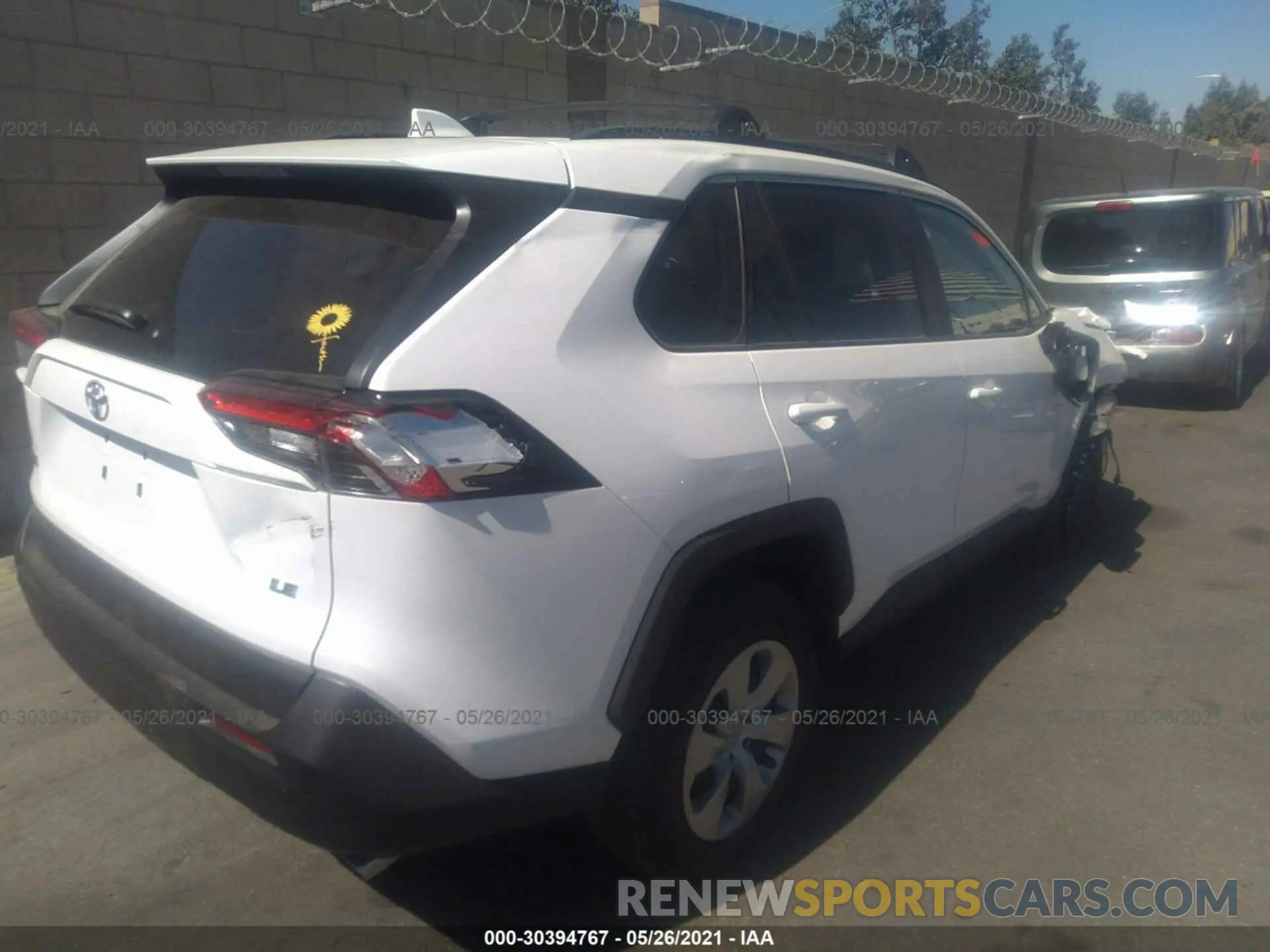 4 Photograph of a damaged car 2T3K1RFVXLW063166 TOYOTA RAV4 2020