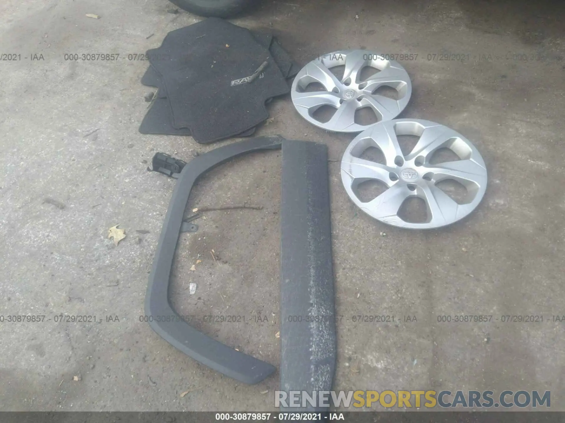 12 Photograph of a damaged car 2T3K1RFVXLW070764 TOYOTA RAV4 2020