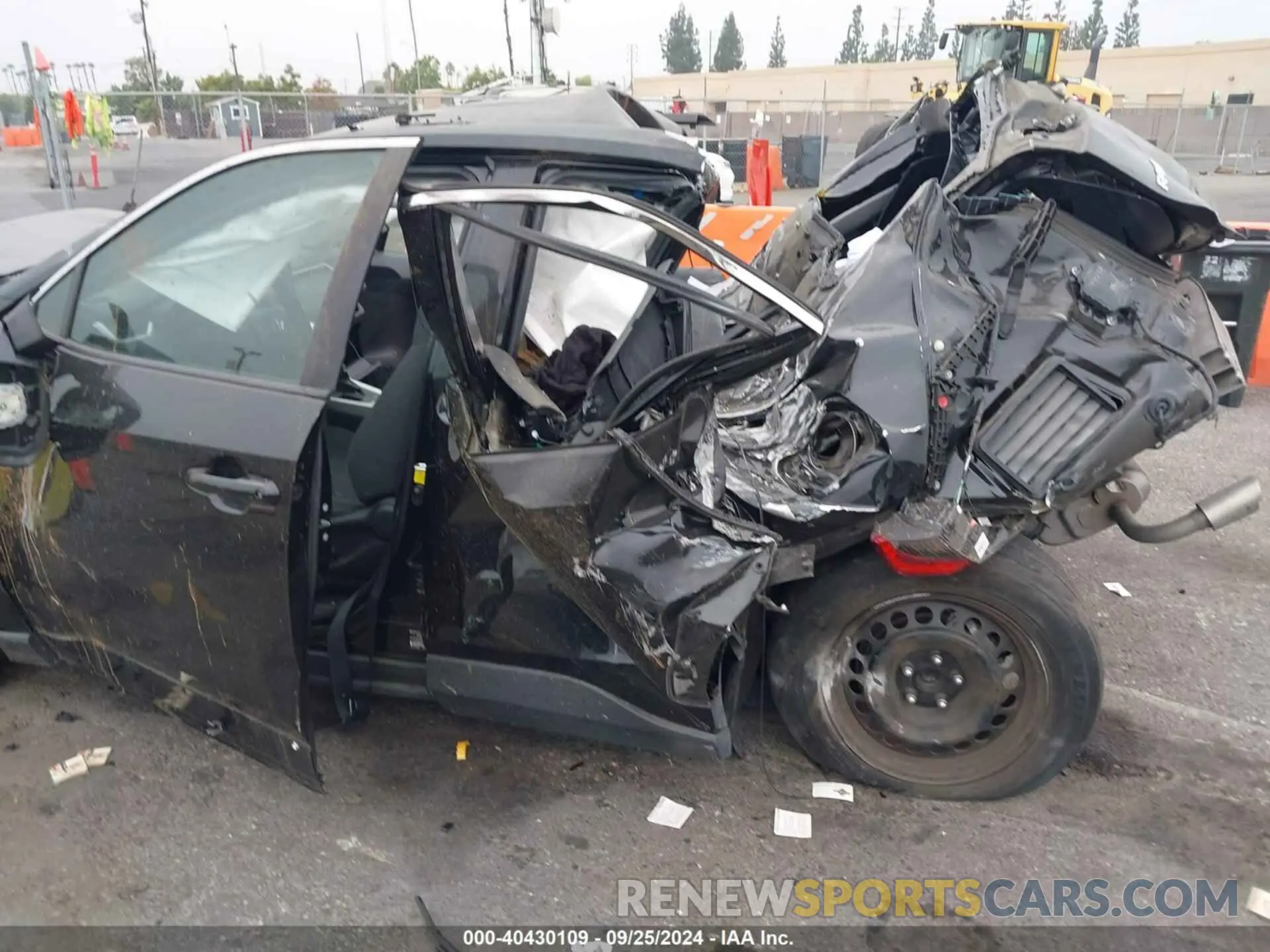 16 Photograph of a damaged car 2T3K1RFVXLW085121 TOYOTA RAV4 2020