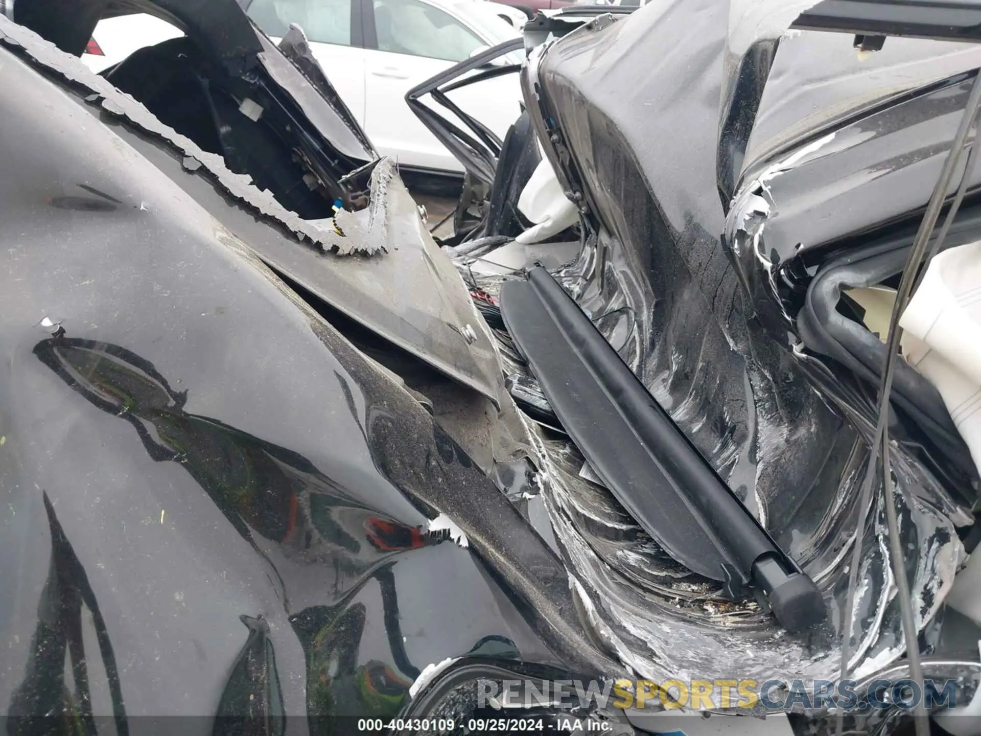 8 Photograph of a damaged car 2T3K1RFVXLW085121 TOYOTA RAV4 2020