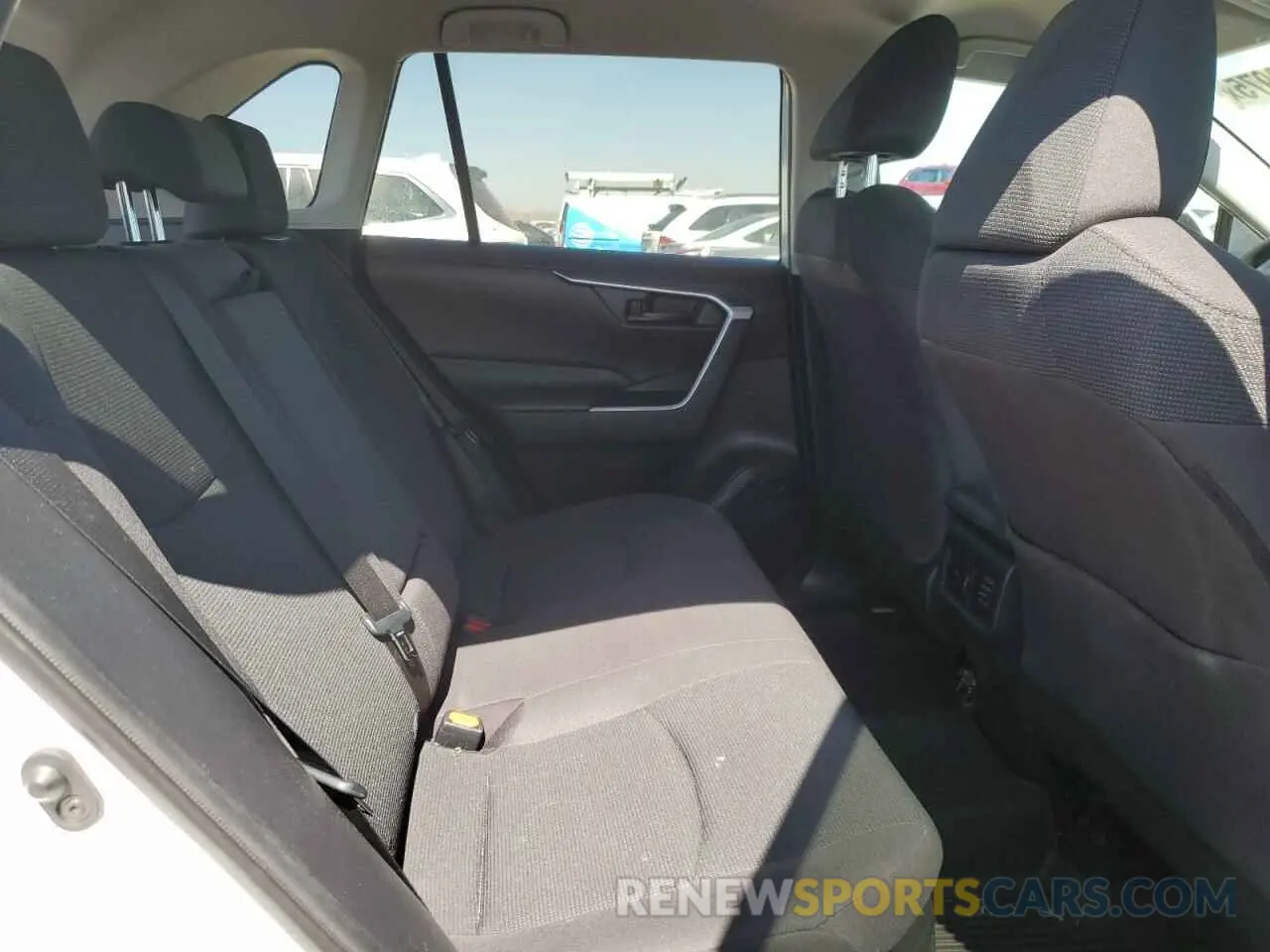 10 Фотография поврежденного автомобиля 2T3MWRFV2LW065097 TOYOTA RAV4 2020