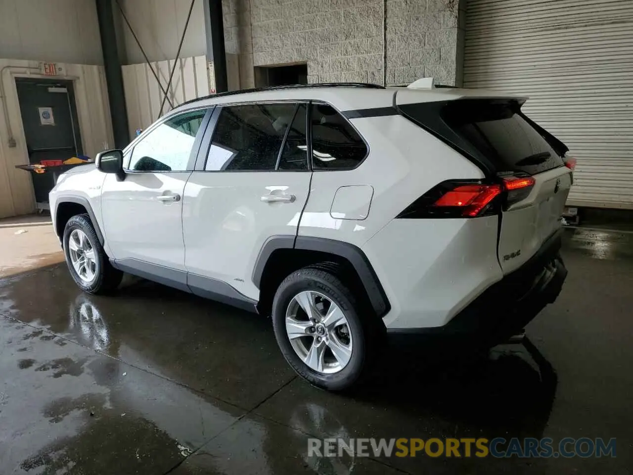 2 Фотография поврежденного автомобиля 2T3MWRFV7LW055892 TOYOTA RAV4 2020