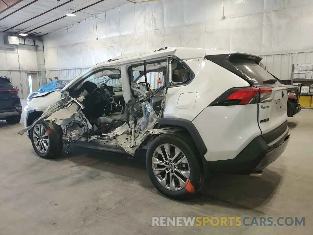 2 Photograph of a damaged car 2T3N1RFV4LW091770 TOYOTA RAV4 2020