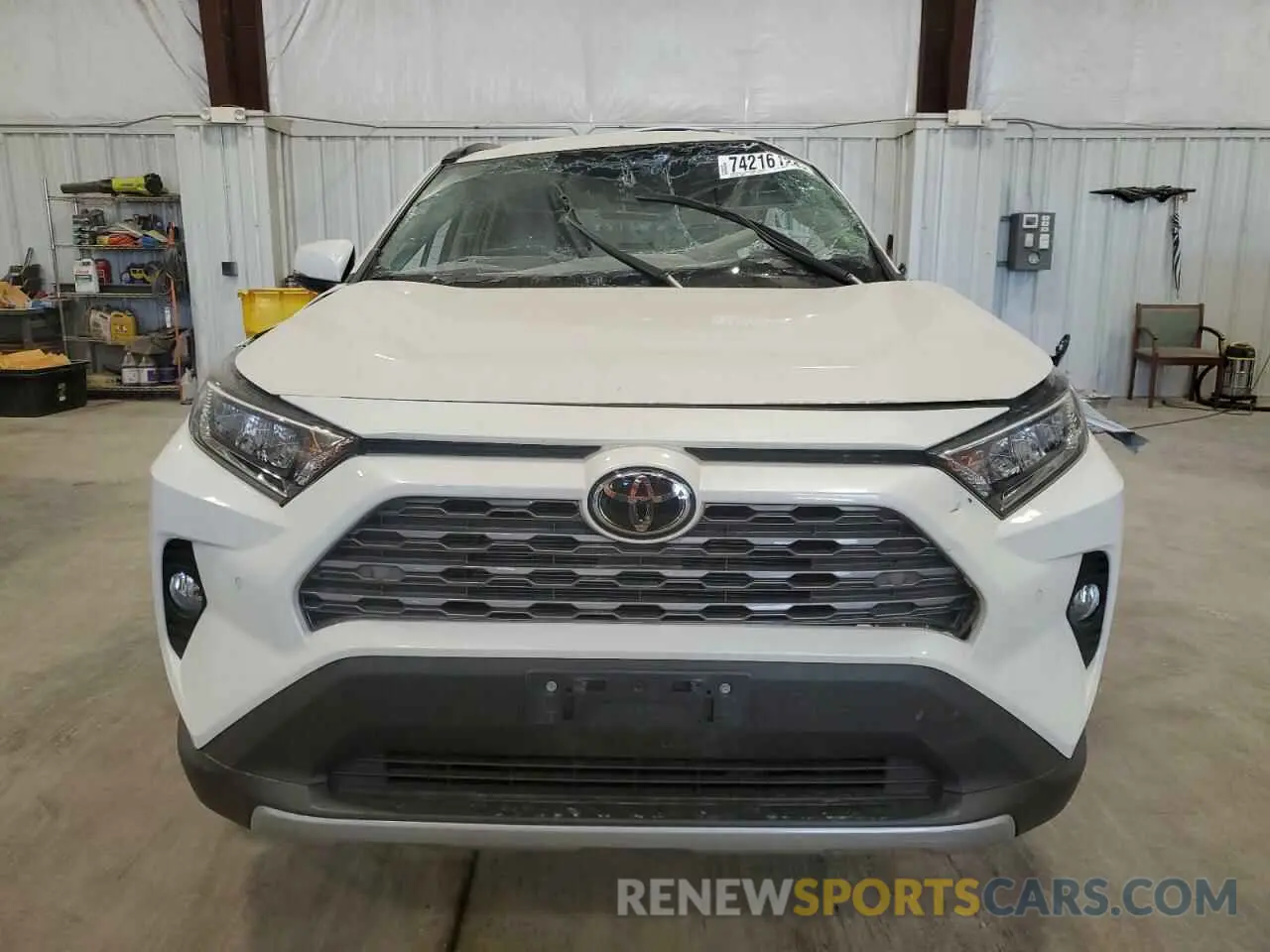 5 Photograph of a damaged car 2T3N1RFV4LW091770 TOYOTA RAV4 2020