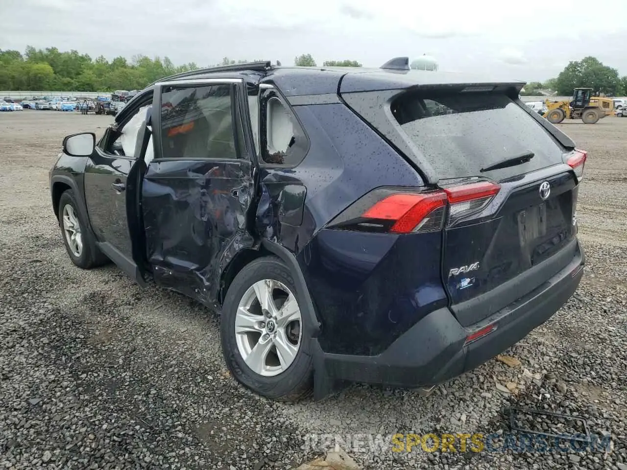 2 Фотография поврежденного автомобиля 2T3P1RFV0LC064348 TOYOTA RAV4 2020