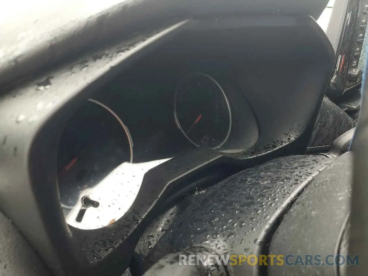 9 Фотография поврежденного автомобиля 2T3P1RFV0LC064348 TOYOTA RAV4 2020