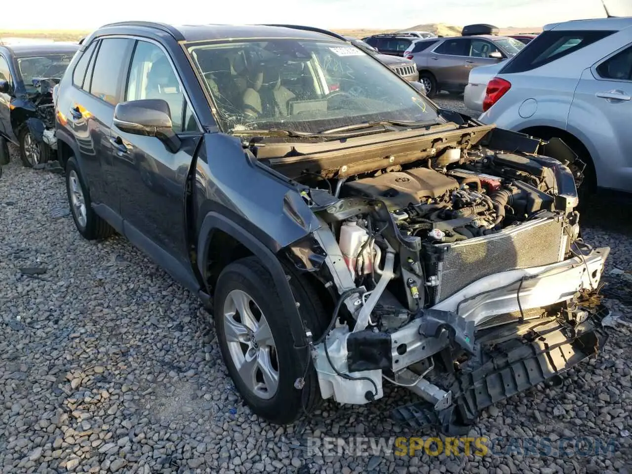1 Фотография поврежденного автомобиля 2T3P1RFV0LC100541 TOYOTA RAV4 2020