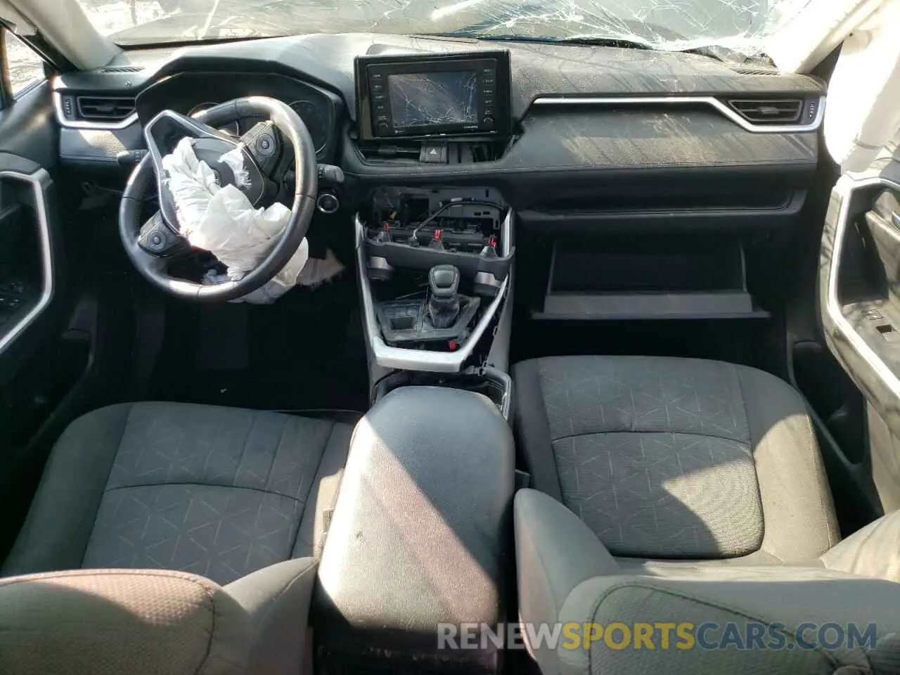 8 Фотография поврежденного автомобиля 2T3P1RFV0LC115069 TOYOTA RAV4 2020