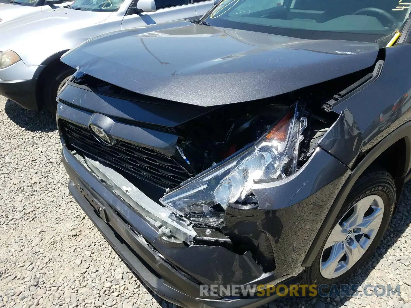 9 Photograph of a damaged car 2T3P1RFV0LW109920 TOYOTA RAV4 2020