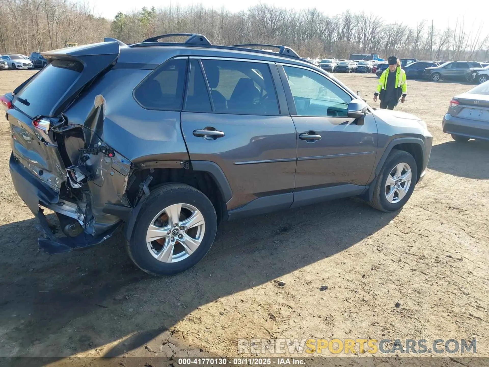 4 Фотография поврежденного автомобиля 2T3P1RFV1LC073754 TOYOTA RAV4 2020