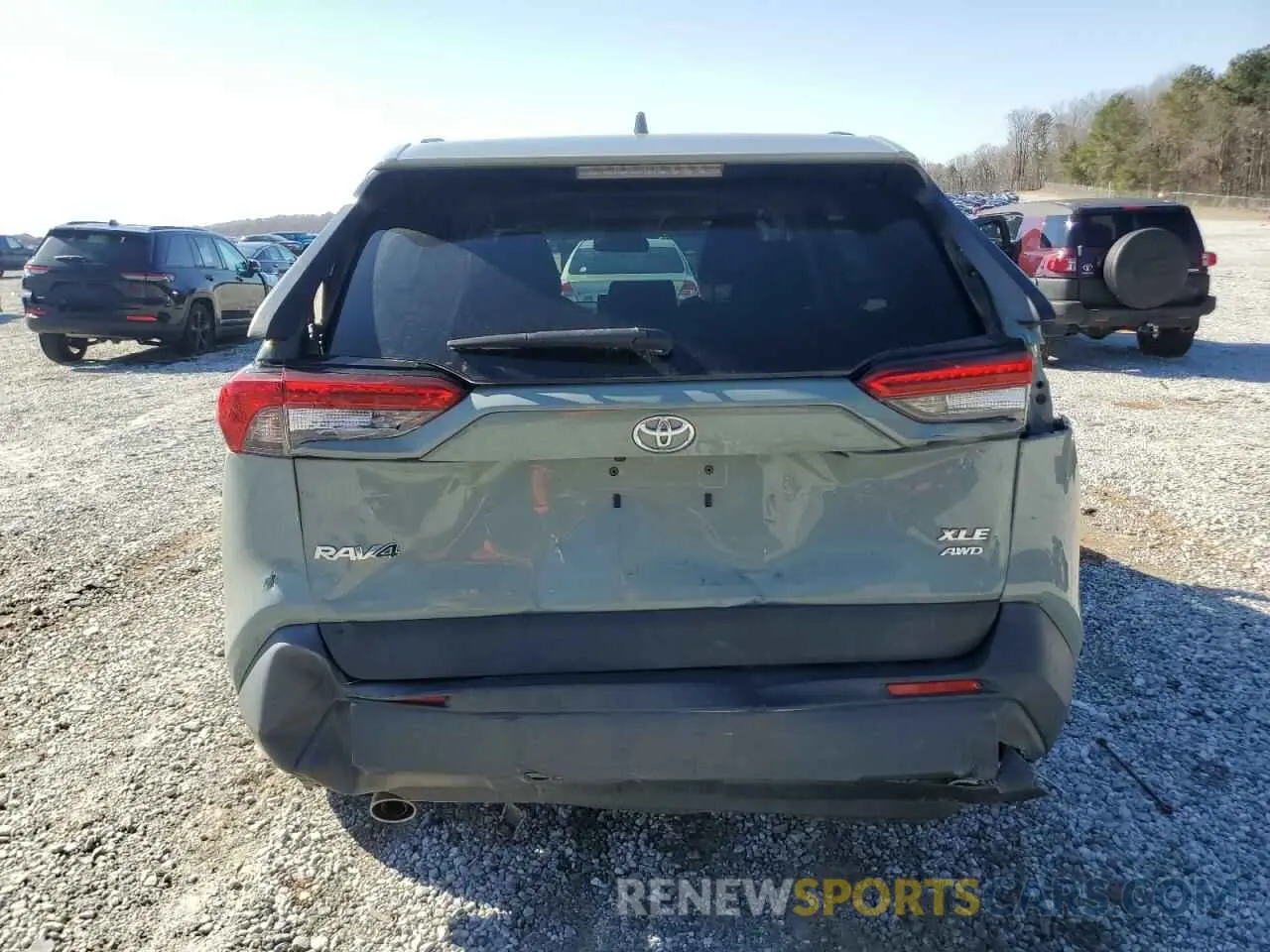 6 Photograph of a damaged car 2T3P1RFV1LC075942 TOYOTA RAV4 2020