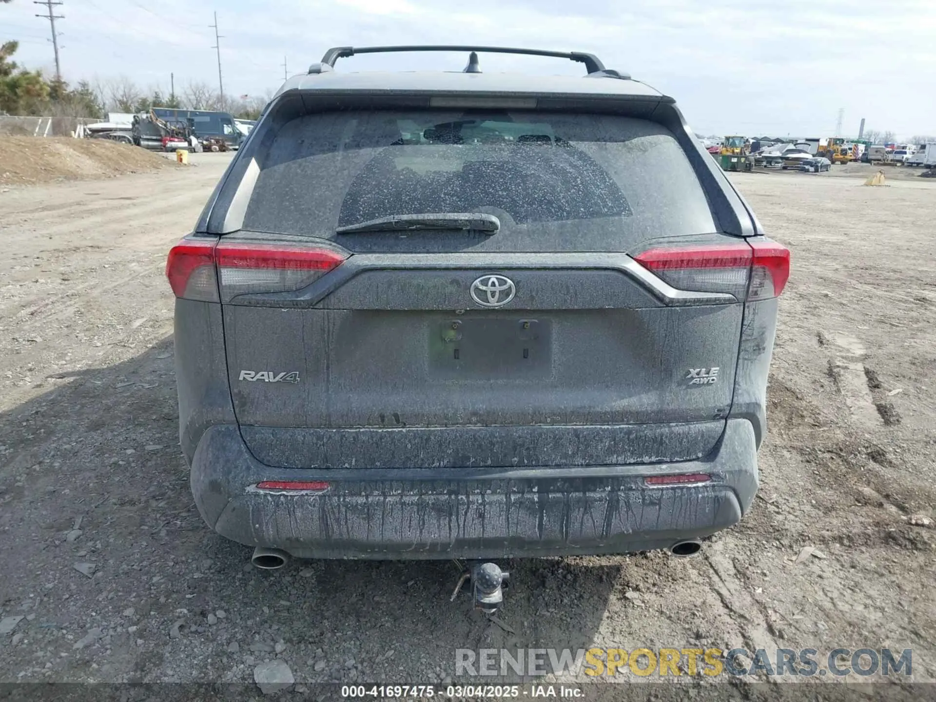 17 Photograph of a damaged car 2T3P1RFV1LC079828 TOYOTA RAV4 2020