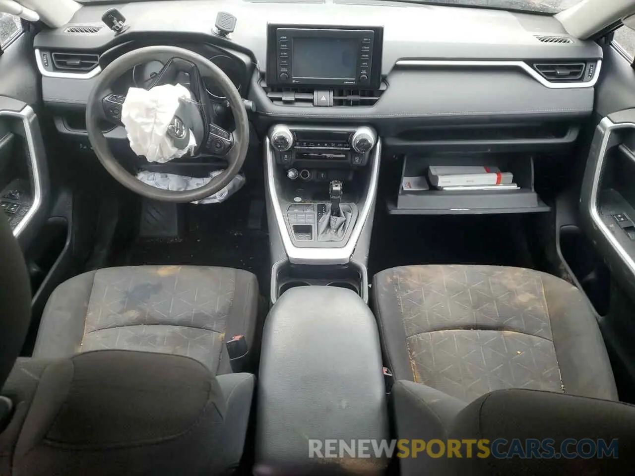 8 Photograph of a damaged car 2T3P1RFV1LC094040 TOYOTA RAV4 2020