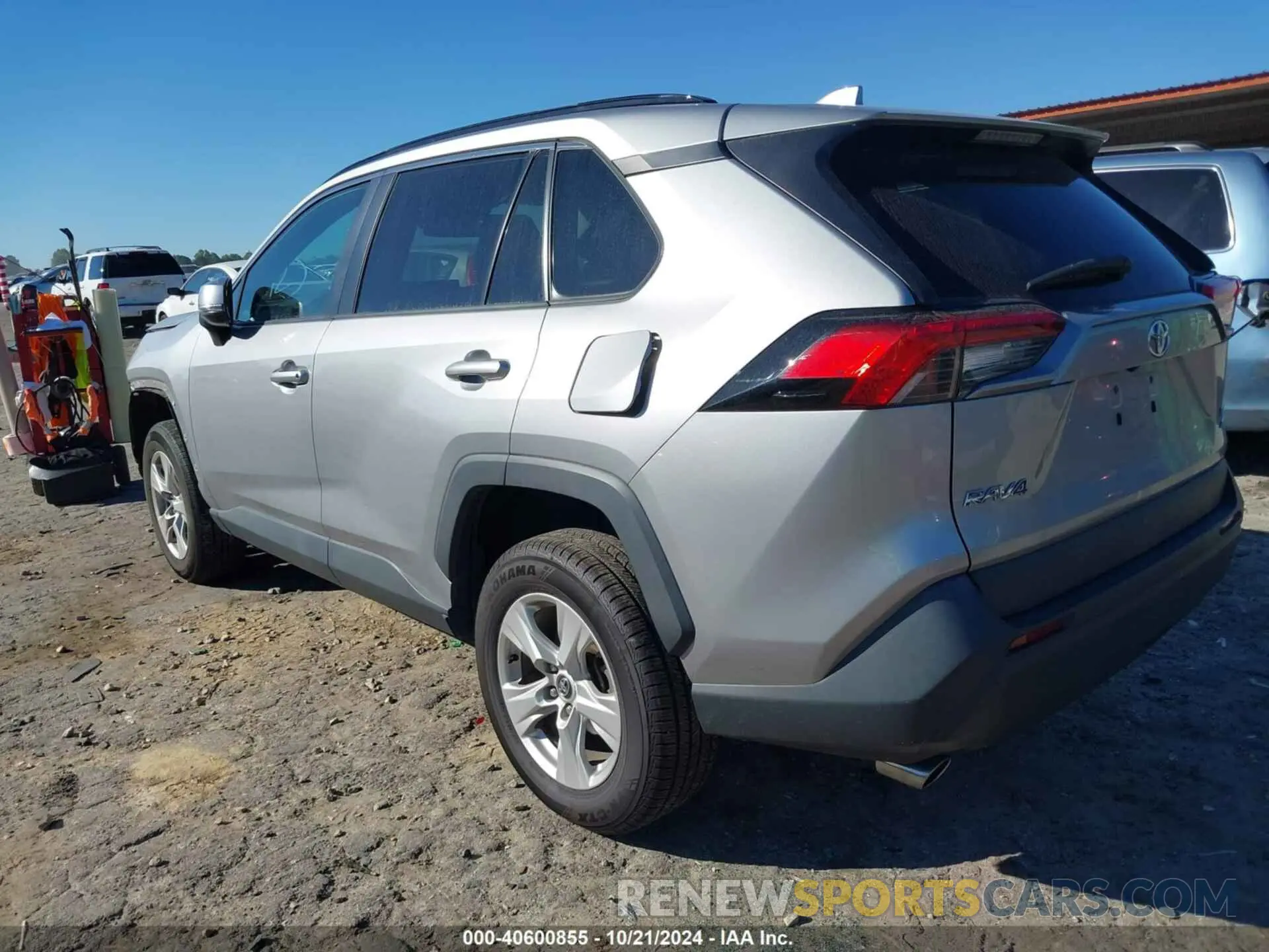 3 Фотография поврежденного автомобиля 2T3P1RFV1LC101648 TOYOTA RAV4 2020