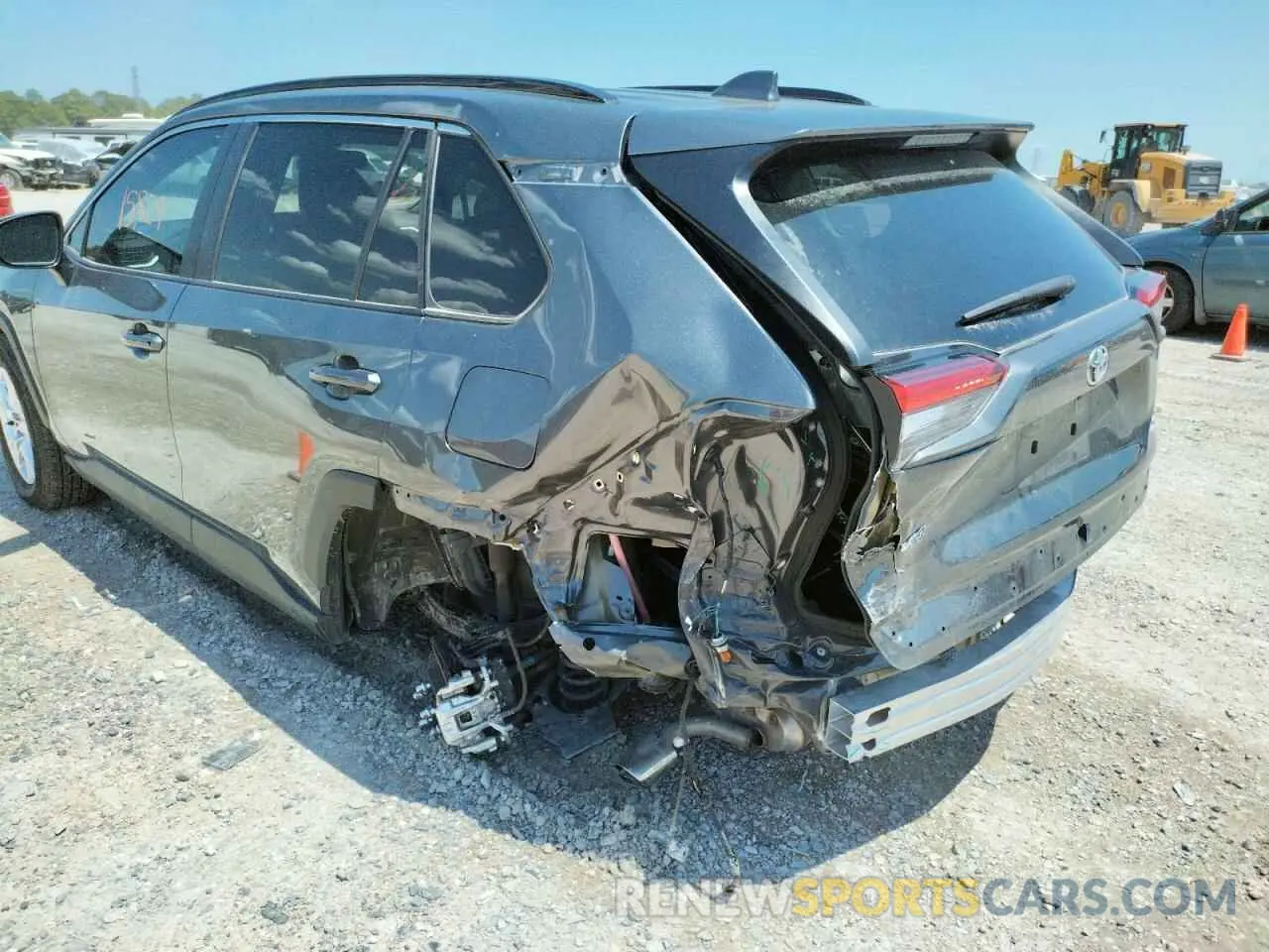 9 Photograph of a damaged car 2T3P1RFV1LC124377 TOYOTA RAV4 2020