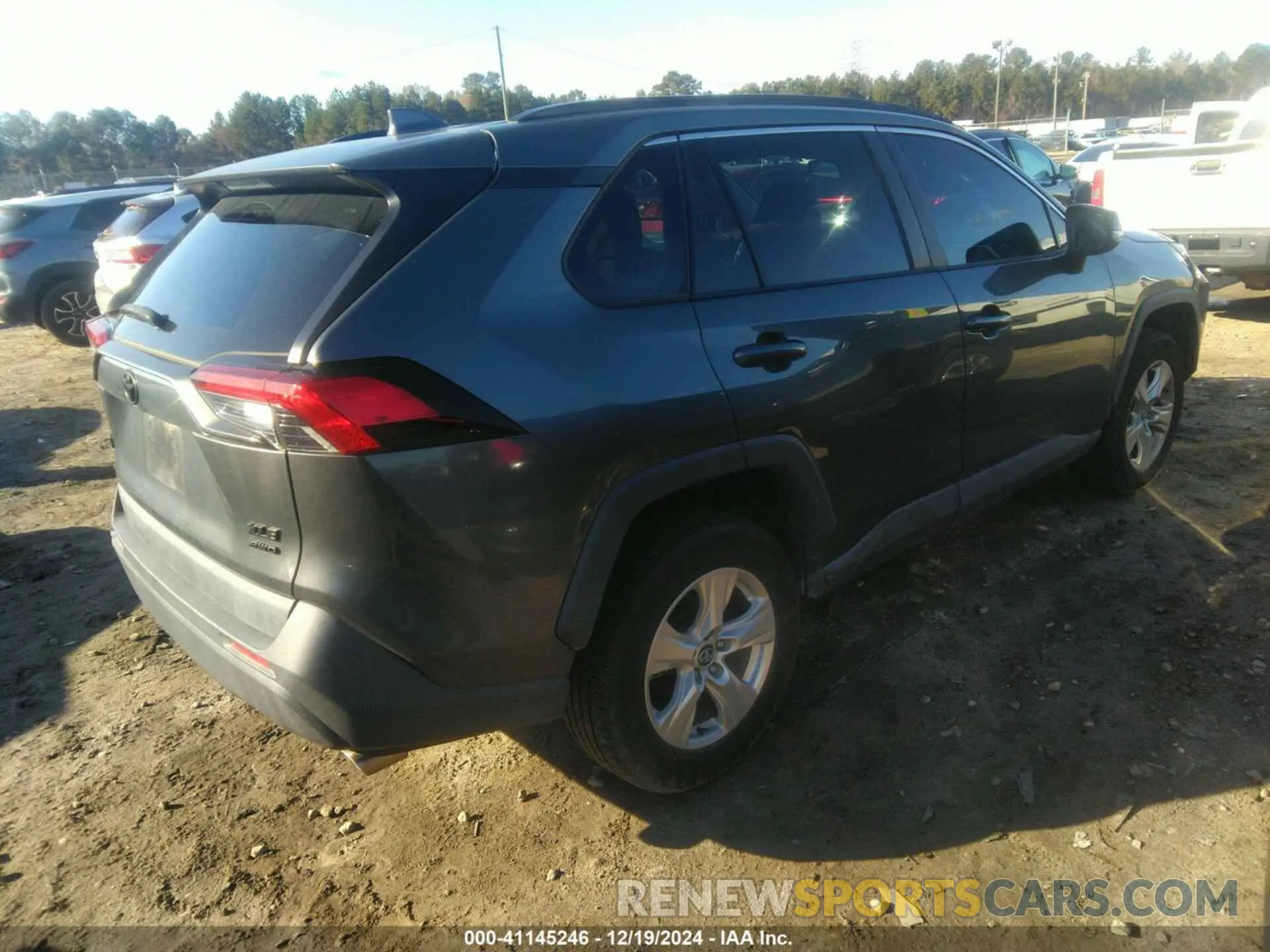 4 Photograph of a damaged car 2T3P1RFV1LC128767 TOYOTA RAV4 2020