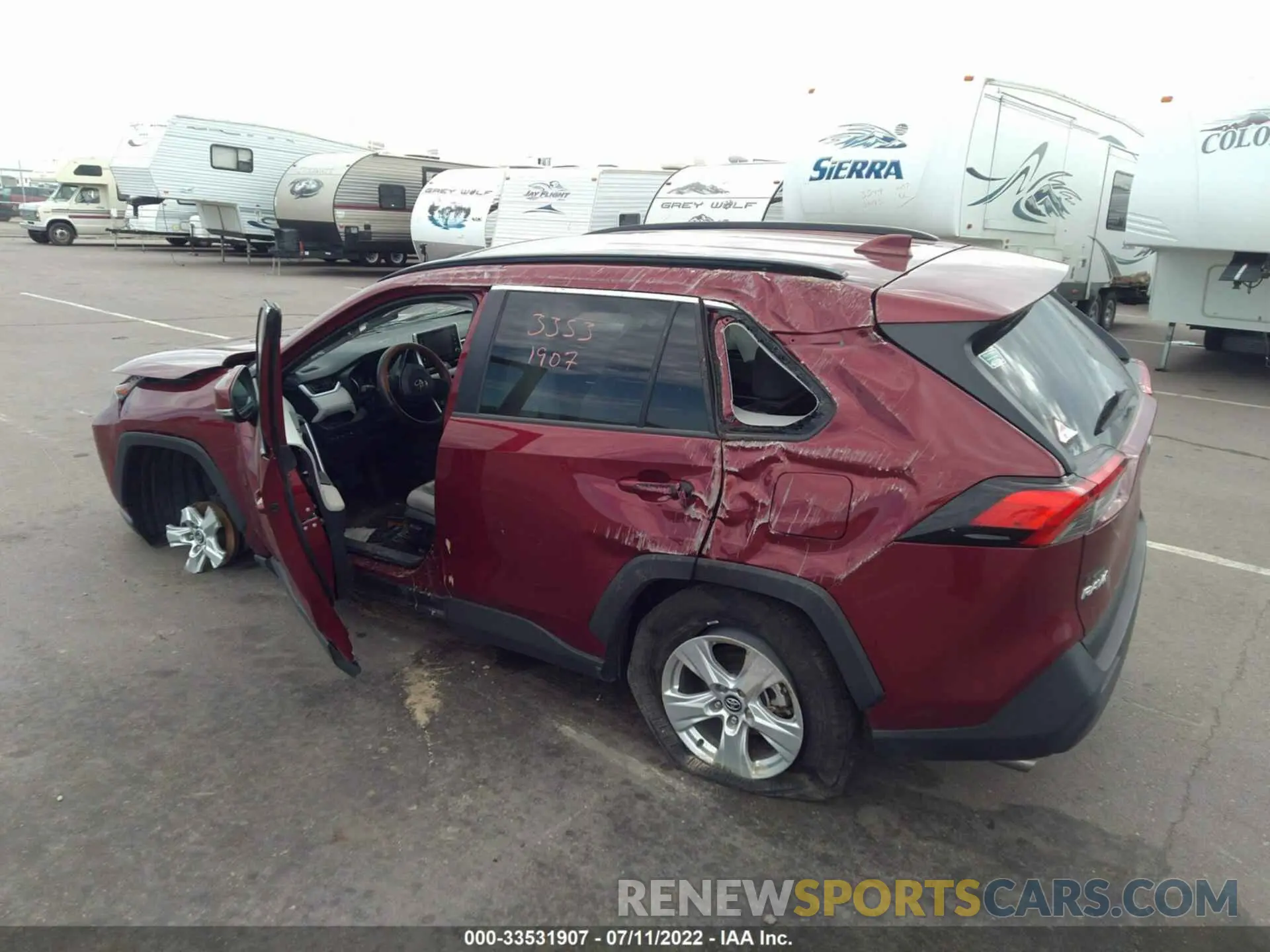 3 Photograph of a damaged car 2T3P1RFV1LW118853 TOYOTA RAV4 2020