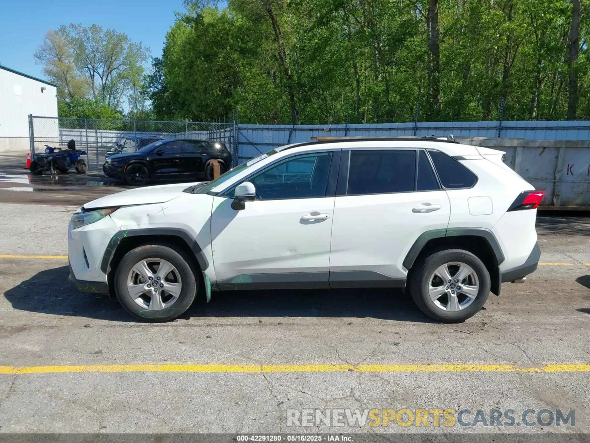 14 Photograph of a damaged car 2T3P1RFV2LC071673 TOYOTA RAV4 2020