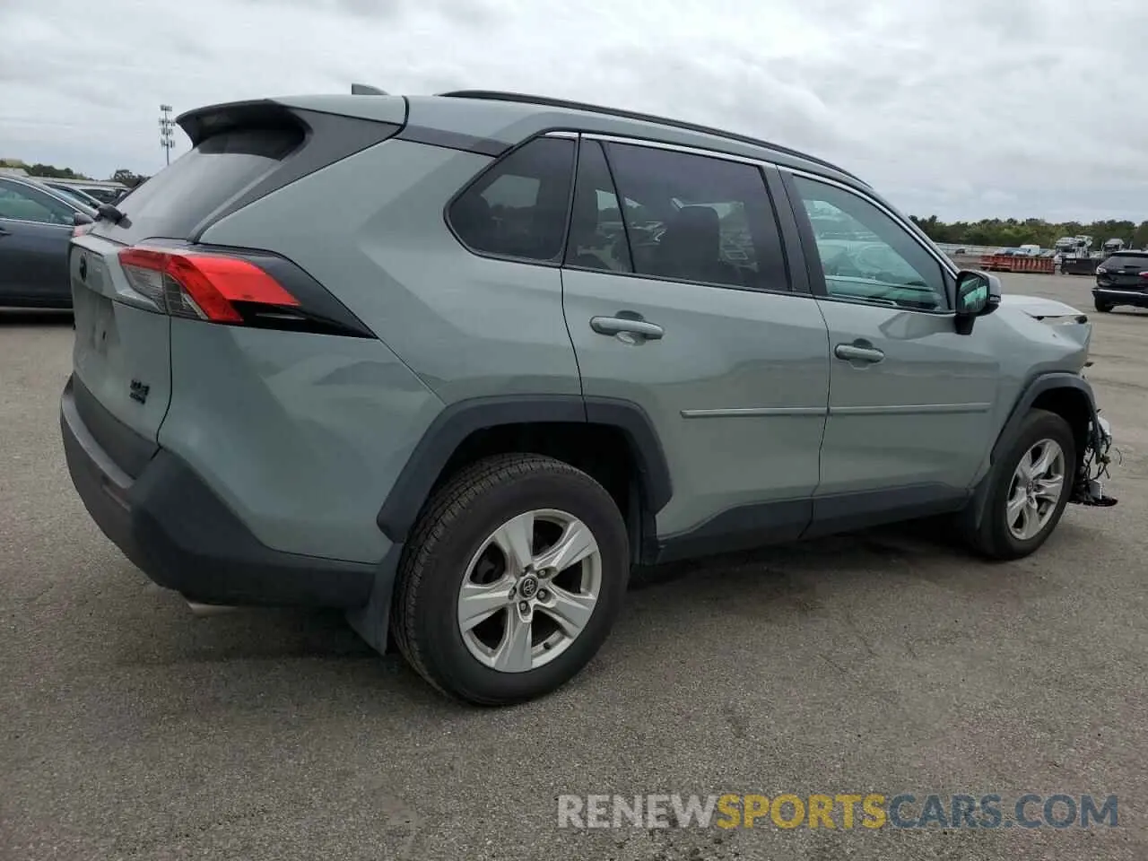 3 Фотография поврежденного автомобиля 2T3P1RFV2LW100815 TOYOTA RAV4 2020