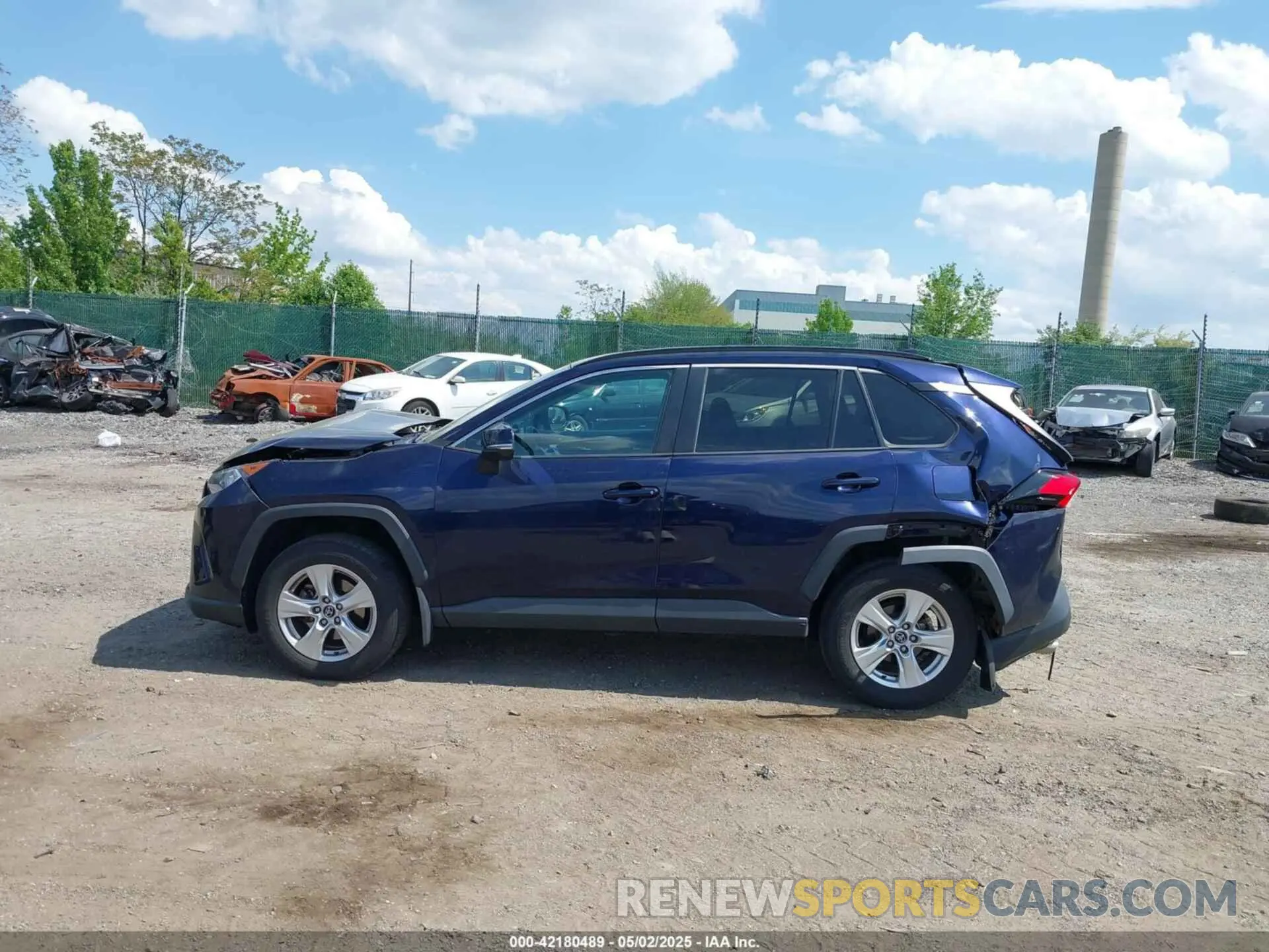 14 Photograph of a damaged car 2T3P1RFV2LW103696 TOYOTA RAV4 2020