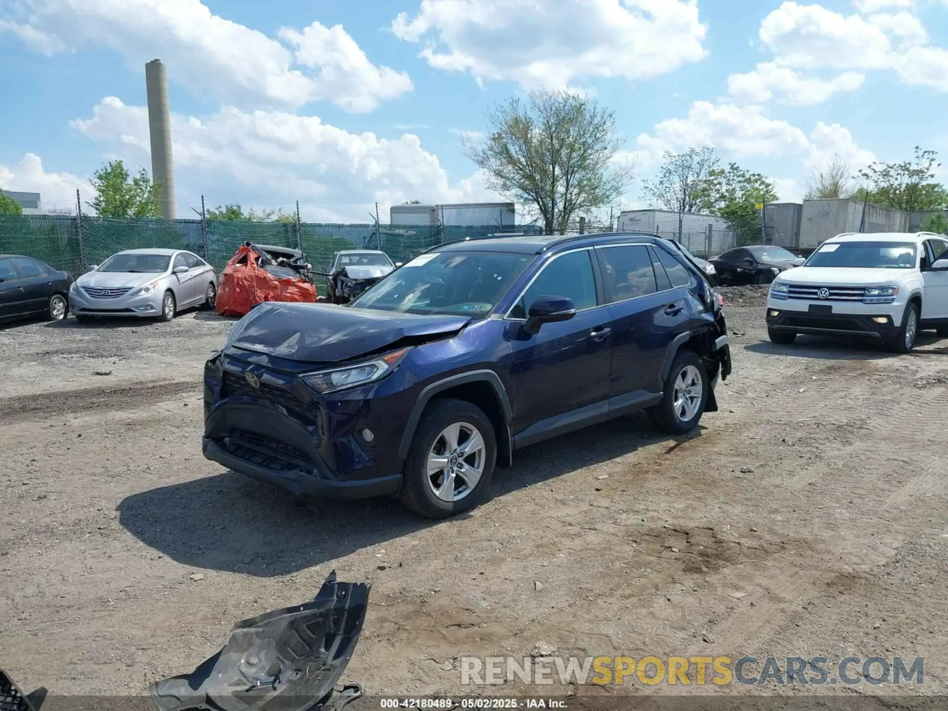 2 Photograph of a damaged car 2T3P1RFV2LW103696 TOYOTA RAV4 2020