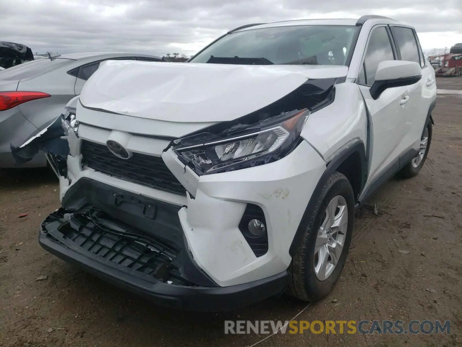 2 Photograph of a damaged car 2T3P1RFV2LW129389 TOYOTA RAV4 2020