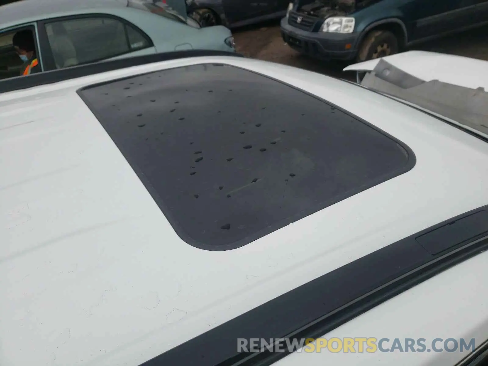 9 Photograph of a damaged car 2T3P1RFV2LW129389 TOYOTA RAV4 2020