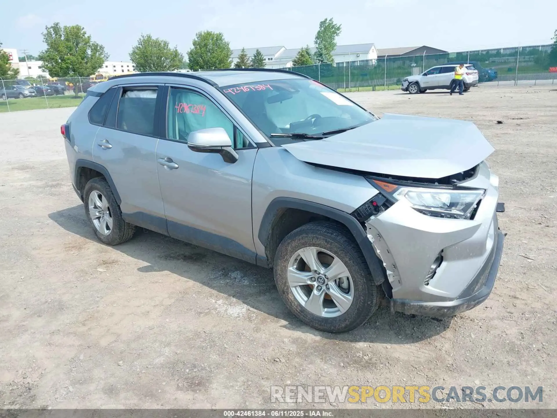 1 Photograph of a damaged car 2T3P1RFV3LC071374 TOYOTA RAV4 2020