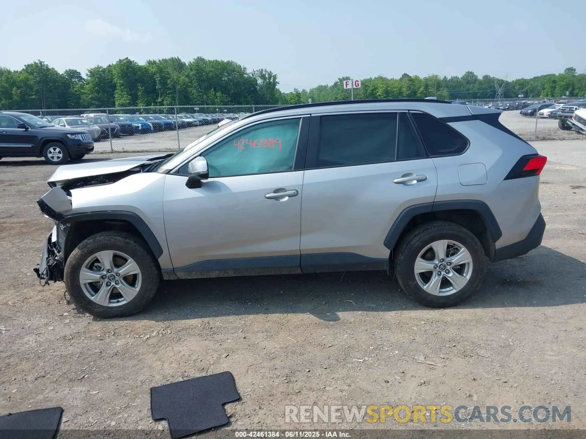 14 Photograph of a damaged car 2T3P1RFV3LC071374 TOYOTA RAV4 2020