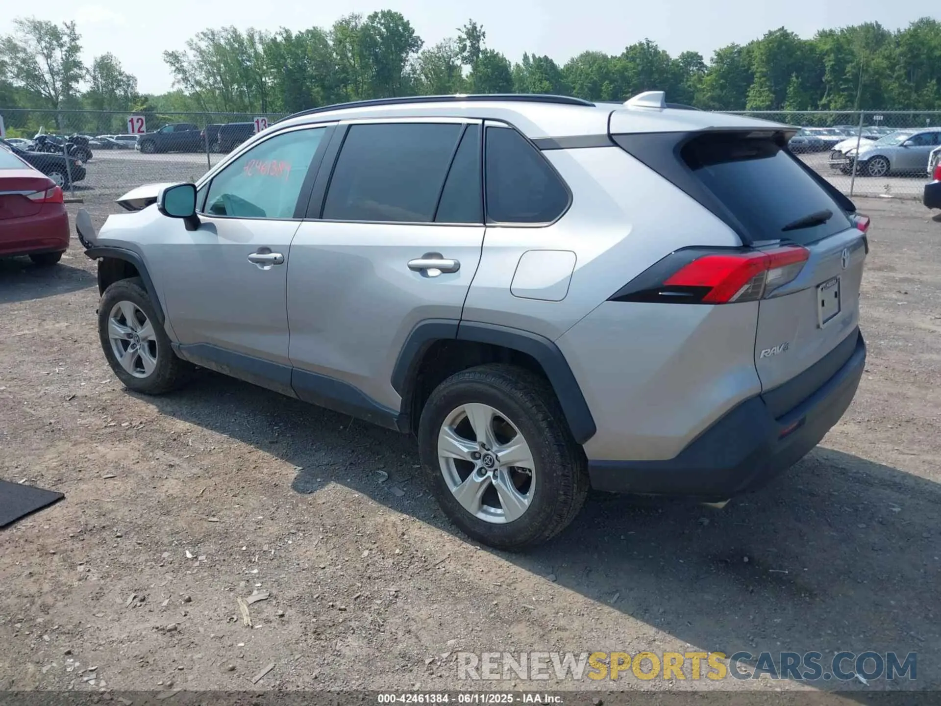 3 Photograph of a damaged car 2T3P1RFV3LC071374 TOYOTA RAV4 2020