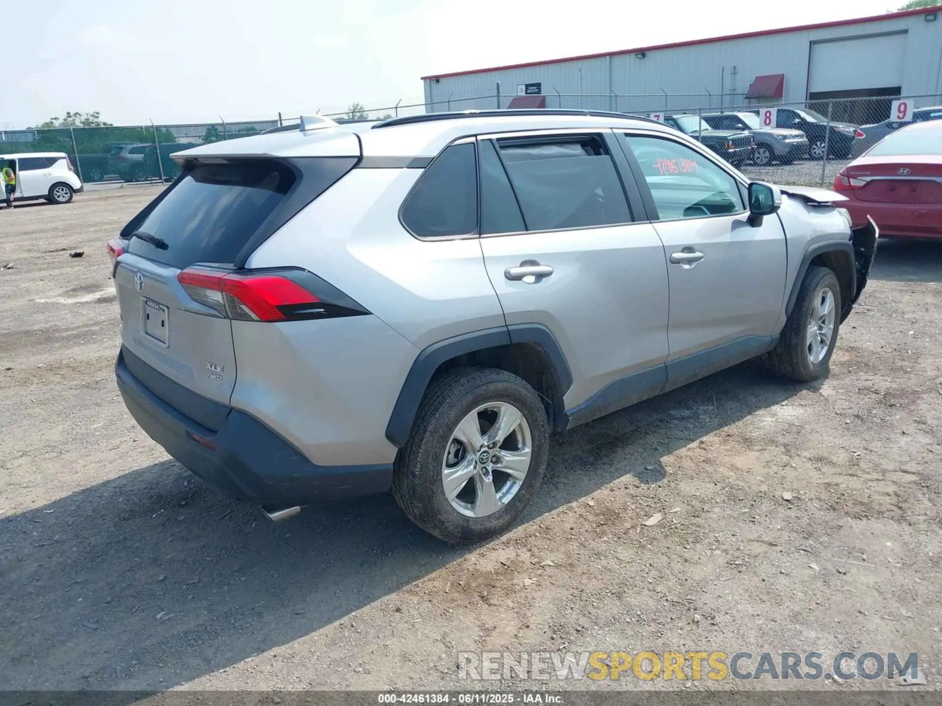 4 Photograph of a damaged car 2T3P1RFV3LC071374 TOYOTA RAV4 2020