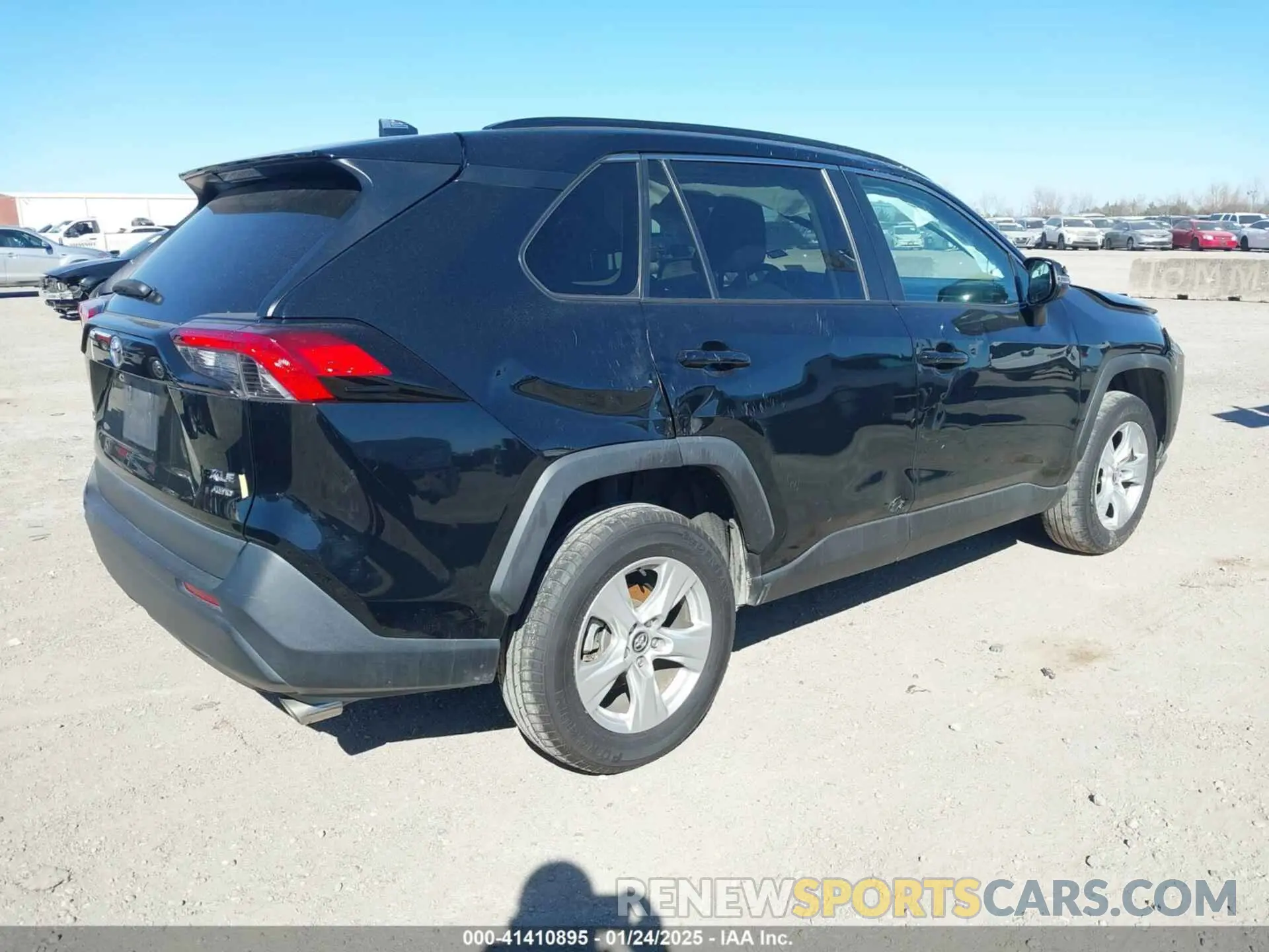 4 Photograph of a damaged car 2T3P1RFV3LC099398 TOYOTA RAV4 2020