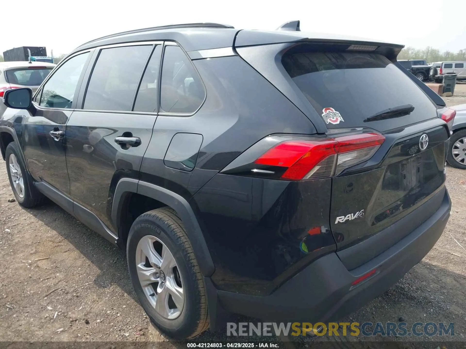 3 Photograph of a damaged car 2T3P1RFV3LC121898 TOYOTA RAV4 2020
