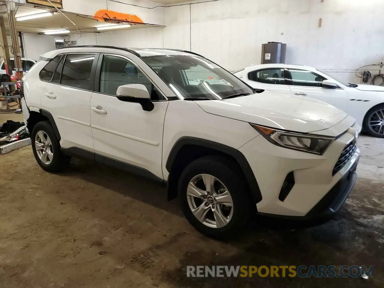 4 Photograph of a damaged car 2T3P1RFV3LW094443 TOYOTA RAV4 2020