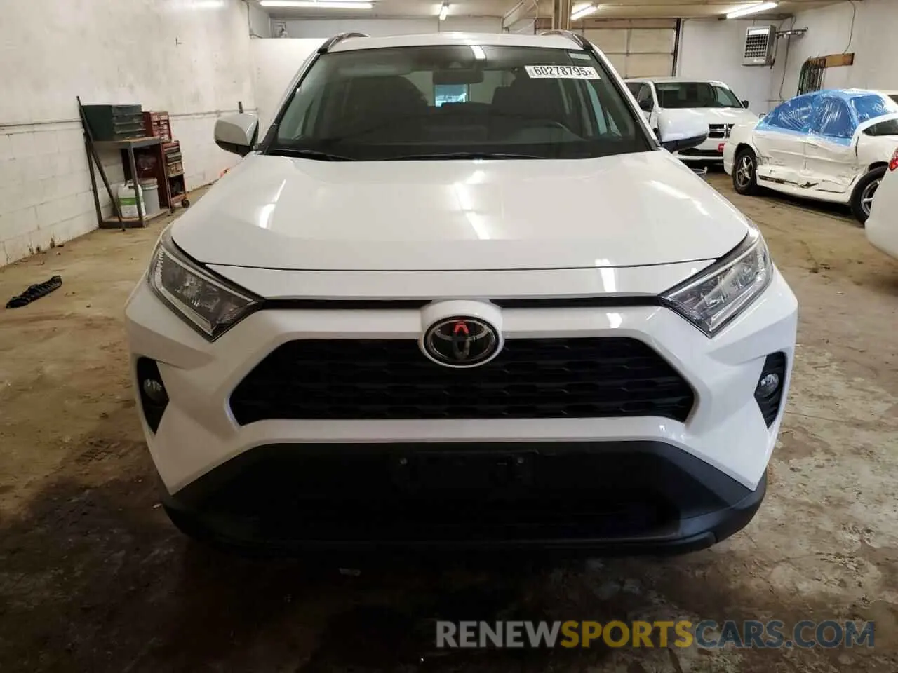 5 Photograph of a damaged car 2T3P1RFV3LW094443 TOYOTA RAV4 2020