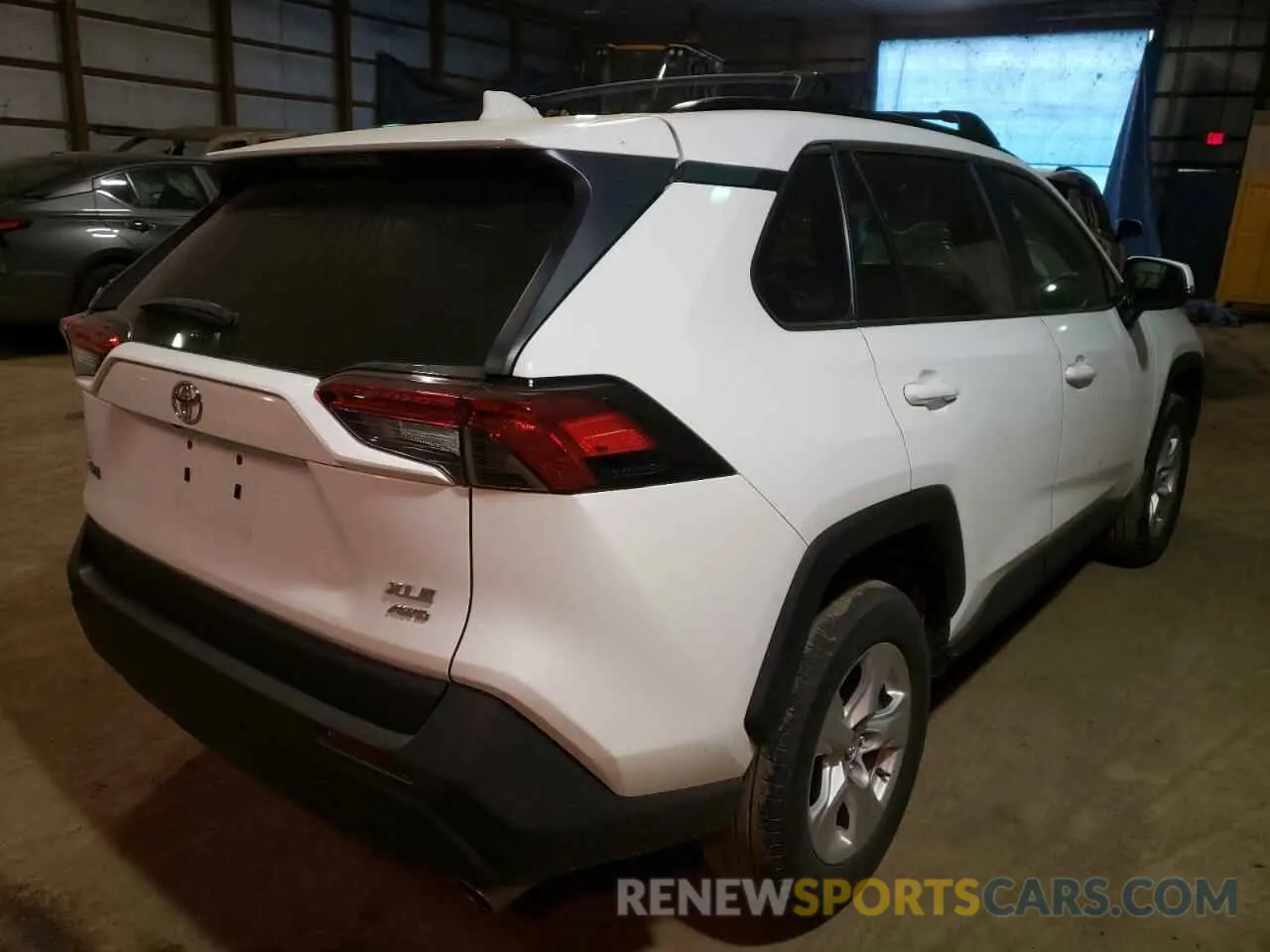 4 Photograph of a damaged car 2T3P1RFV4LC073960 TOYOTA RAV4 2020