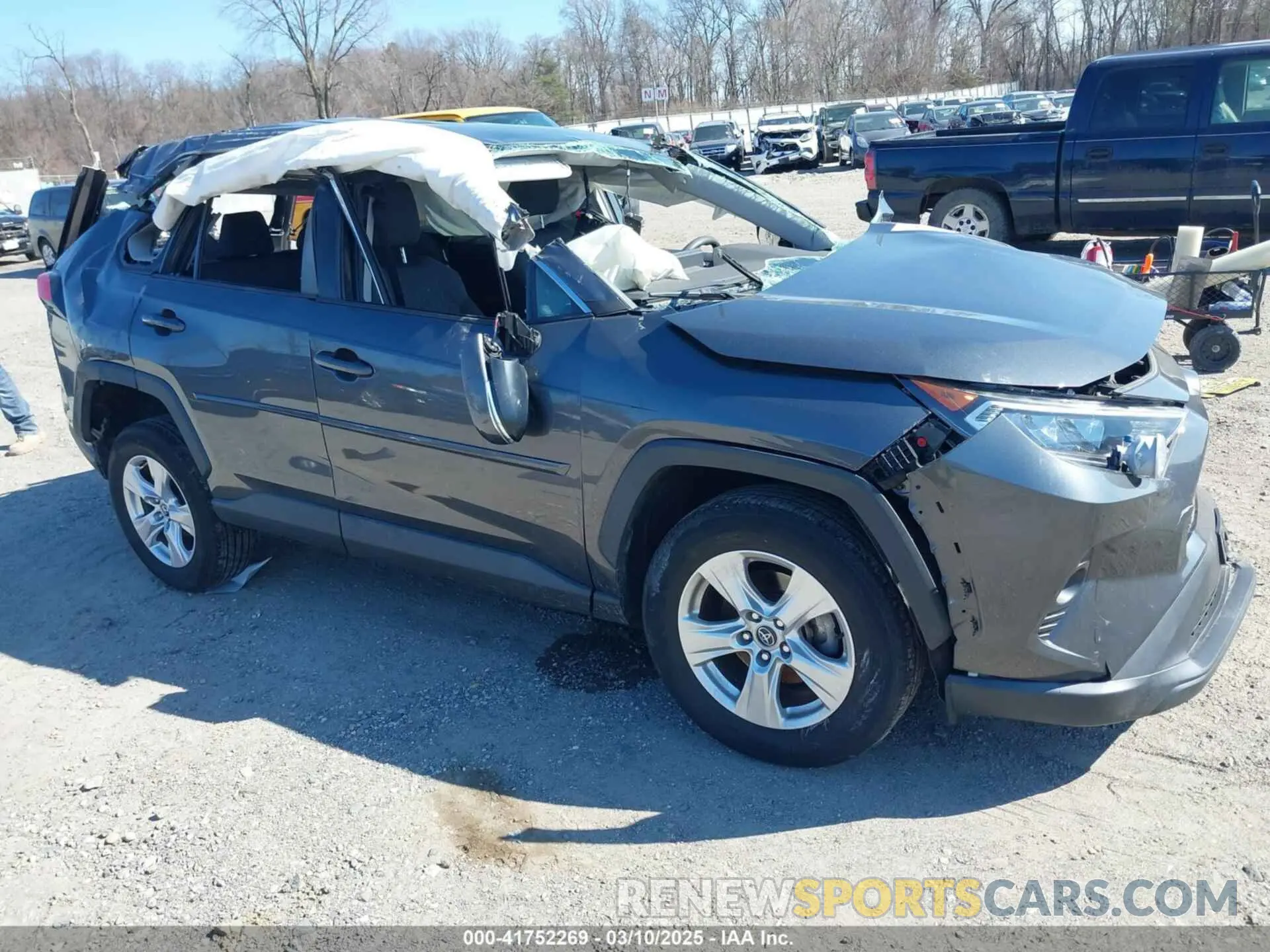 1 Photograph of a damaged car 2T3P1RFV4LC077779 TOYOTA RAV4 2020