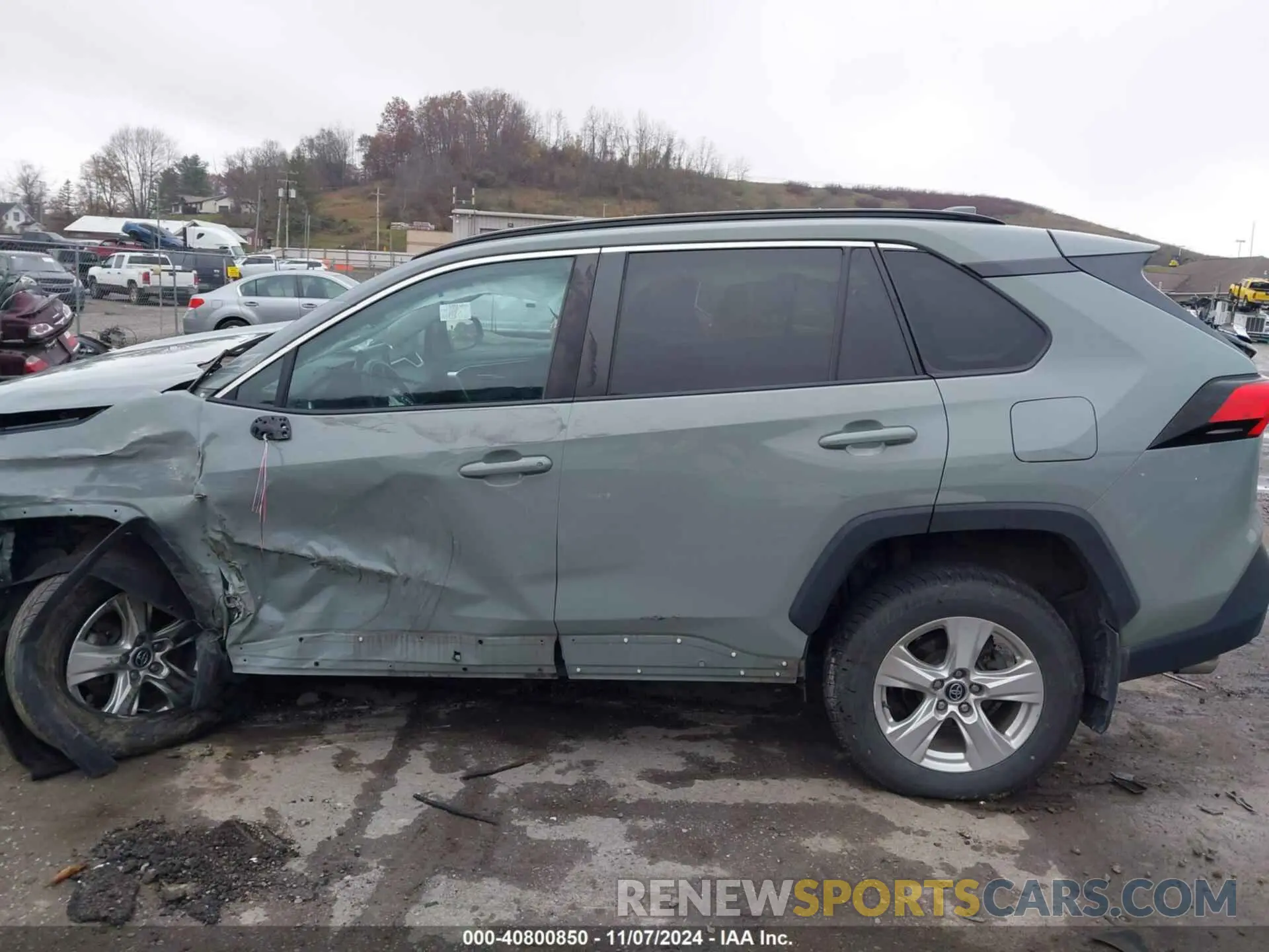 14 Photograph of a damaged car 2T3P1RFV4LW103022 TOYOTA RAV4 2020