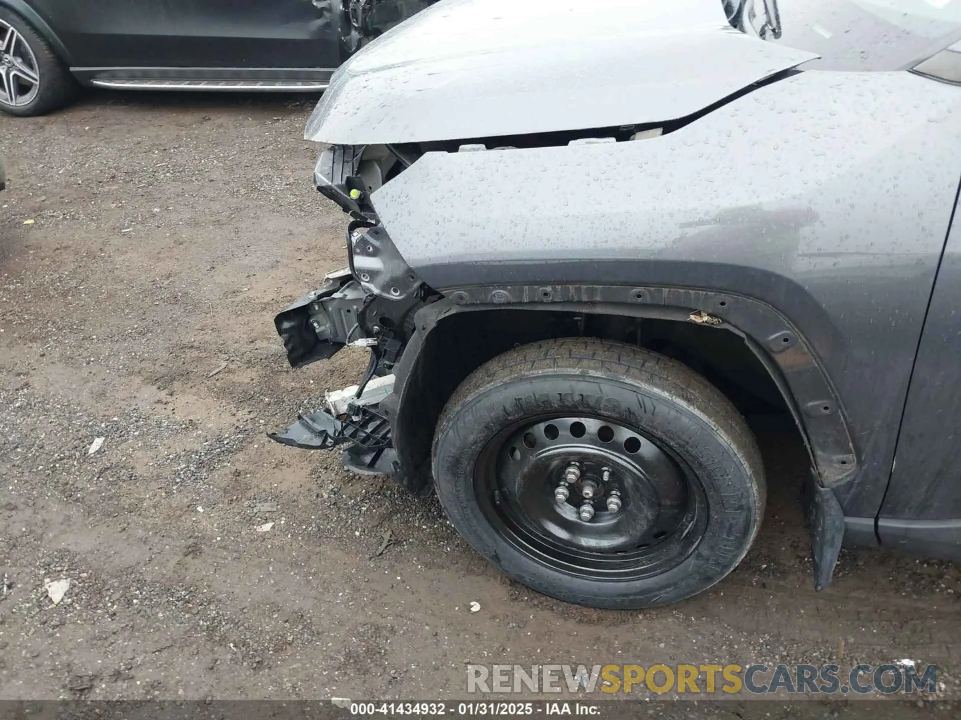 19 Photograph of a damaged car 2T3P1RFV4LW131273 TOYOTA RAV4 2020