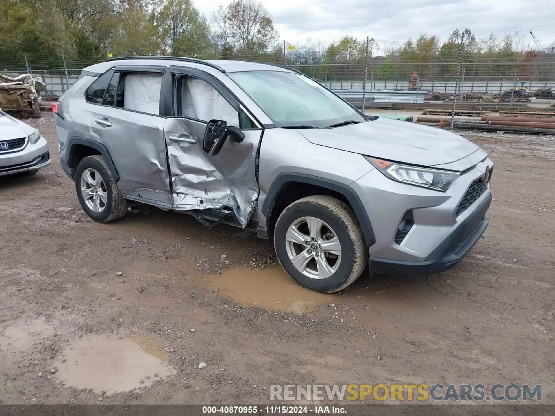 1 Photograph of a damaged car 2T3P1RFV5LC072283 TOYOTA RAV4 2020