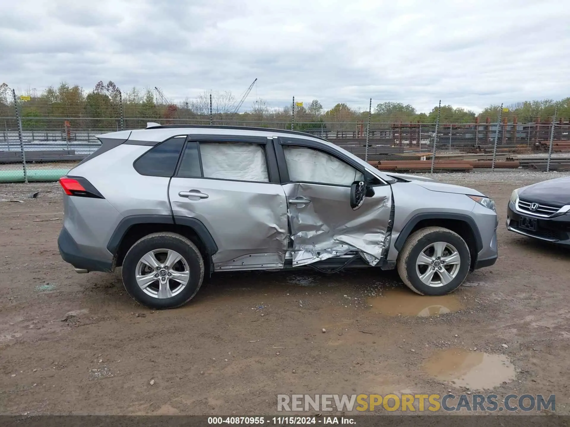 13 Photograph of a damaged car 2T3P1RFV5LC072283 TOYOTA RAV4 2020