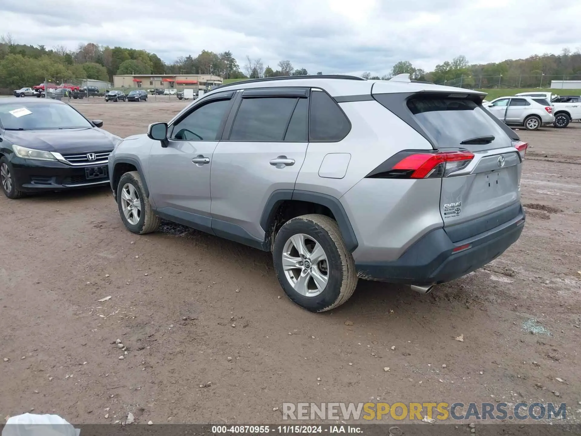 3 Photograph of a damaged car 2T3P1RFV5LC072283 TOYOTA RAV4 2020