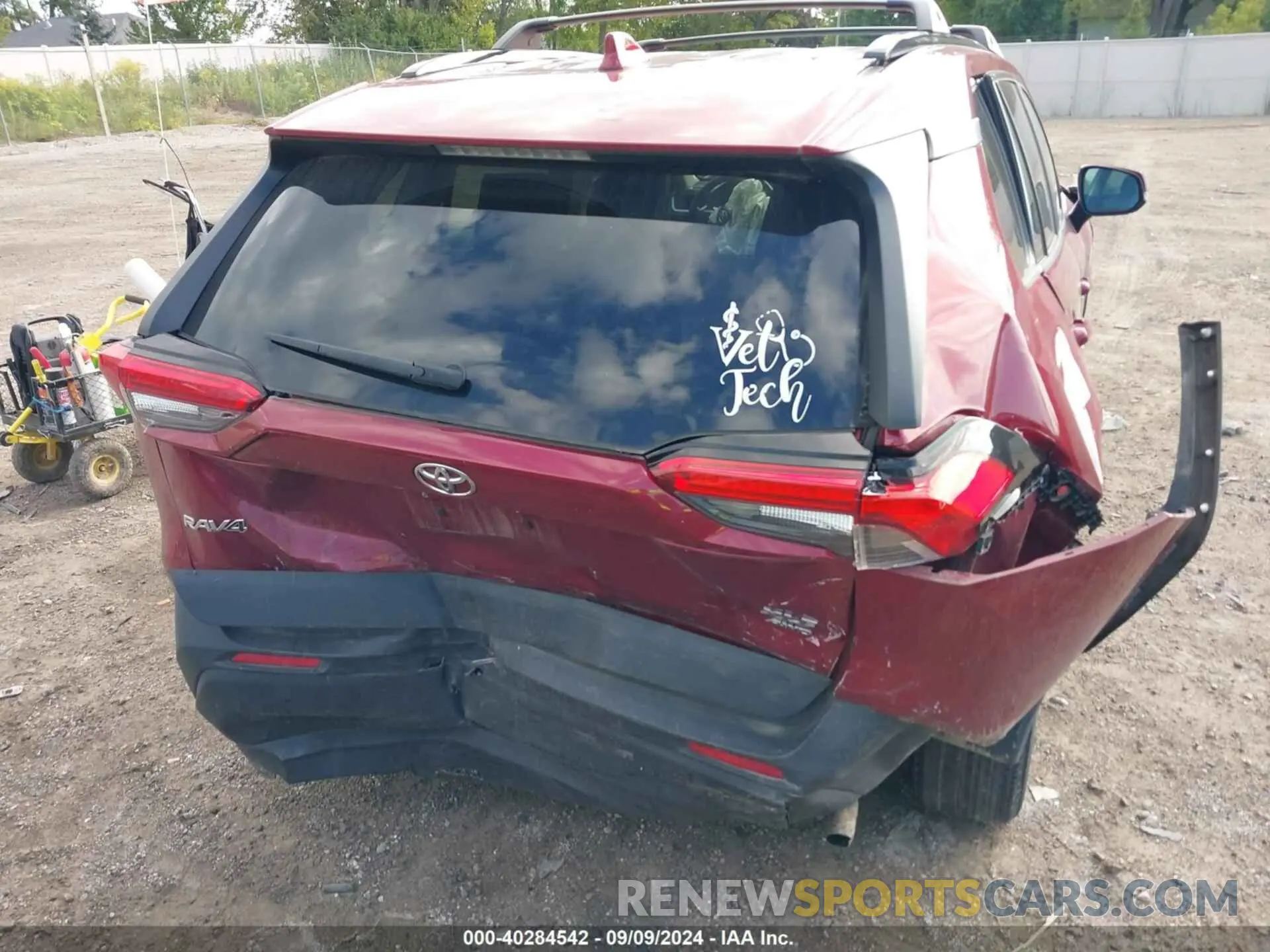 12 Photograph of a damaged car 2T3P1RFV5LC087480 TOYOTA RAV4 2020