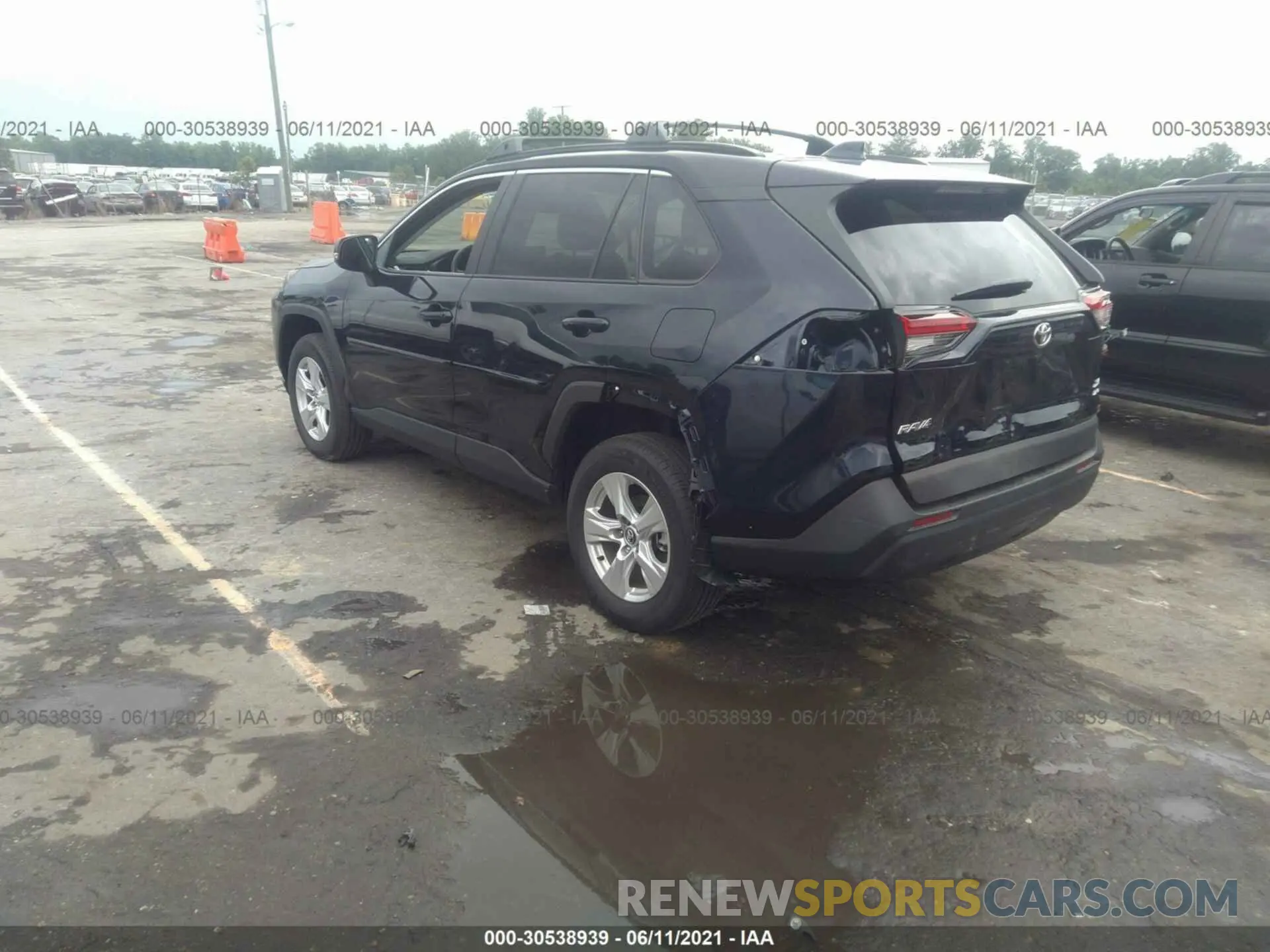 3 Photograph of a damaged car 2T3P1RFV5LC128173 TOYOTA RAV4 2020