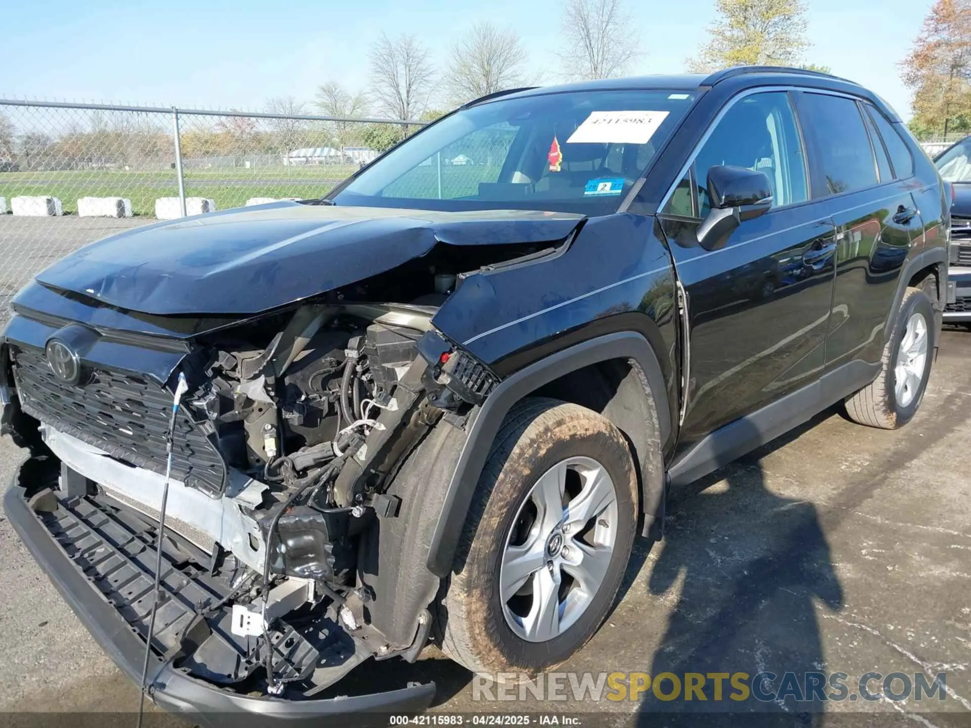 2 Photograph of a damaged car 2T3P1RFV5LW117270 TOYOTA RAV4 2020
