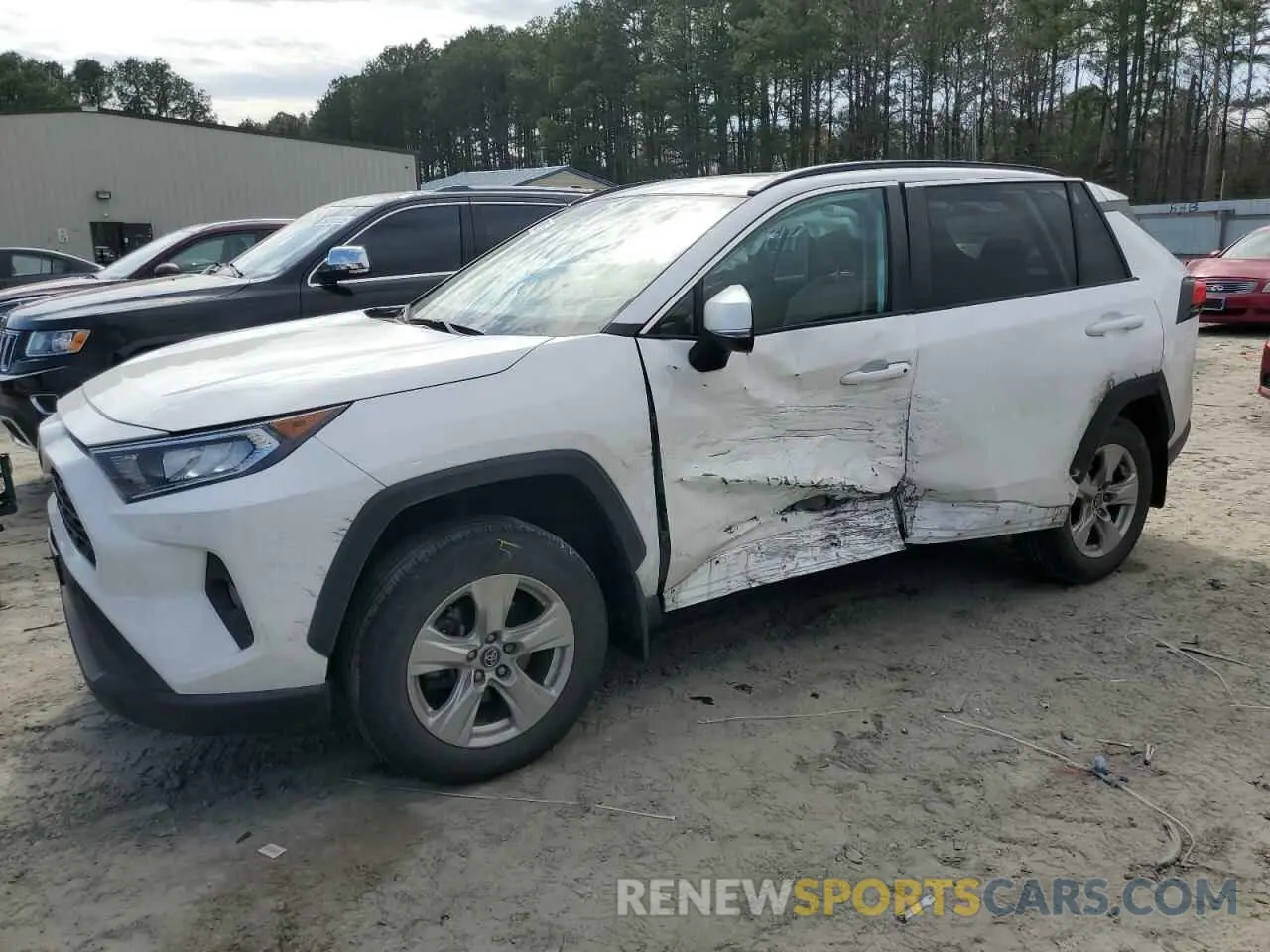 1 Photograph of a damaged car 2T3P1RFV5LW137034 TOYOTA RAV4 2020
