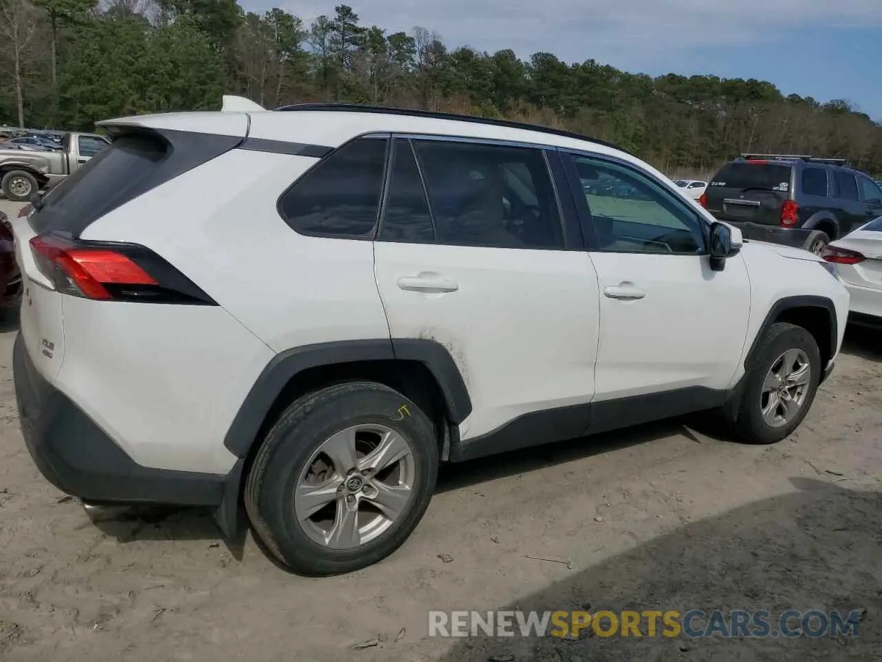 3 Photograph of a damaged car 2T3P1RFV5LW137034 TOYOTA RAV4 2020